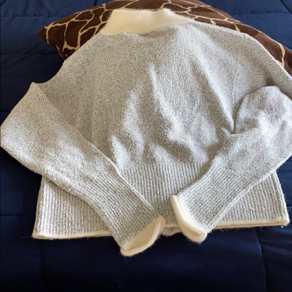 Beautiful, soft, Lambswool, Angora, sweater, by - Picture 3 of 4